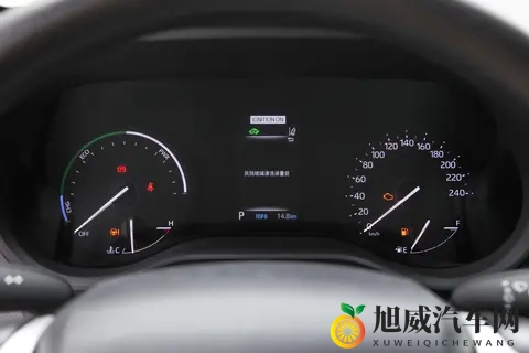 高顶改装车走红2025，实用还是噱头？市场争议不断-2