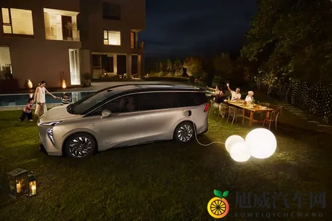 采用贯穿式三联屏设计，别克至境世家内饰官图发布-2