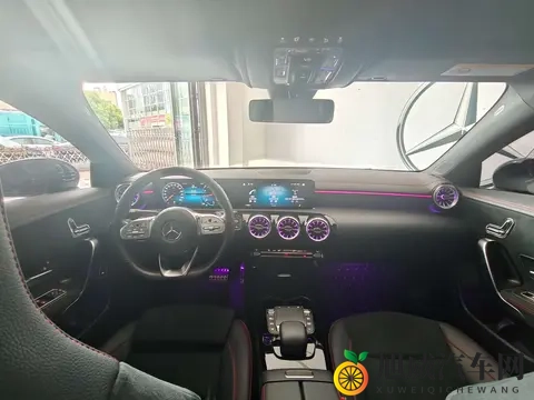 22款奔驰CLA轿跑,4万公里,16万不到体验优雅运动风-1