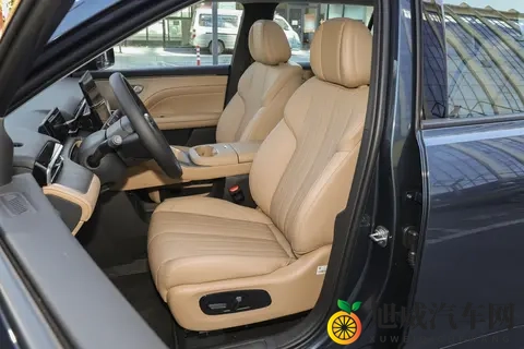 亏电油耗55L，续航1240km！AION i60增程版：20万配置竟卖12万多-1