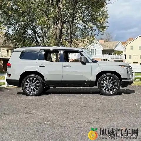 2026款雷克萨斯GX升级越野套件，混动系统能否硬刚德系？-1