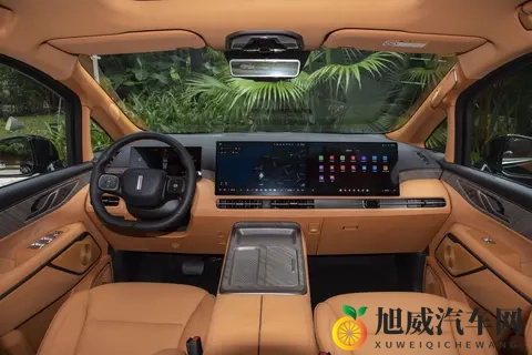 家用MPV推荐!7座布局,纯电+混动,续航700km,魏牌高山7-2