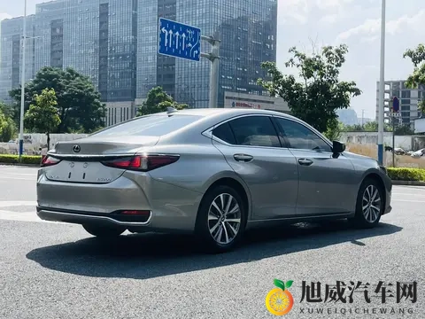 15万多拿下雷克萨斯ES，宜商宜家，这才是低调之选？-1