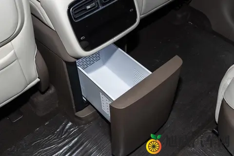 带全家出行,我选择腾势 N8L 的原因:空间、配置兼顾实用与经济-1