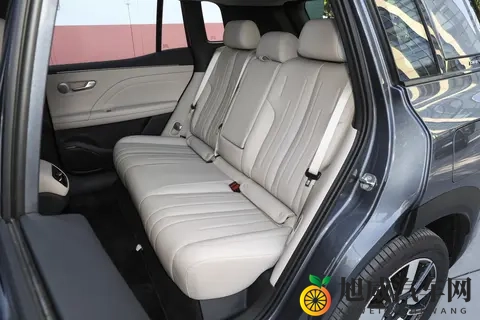 预售1268万元!省油又安静,空间宽敞,这款国民增程带劲不?-3