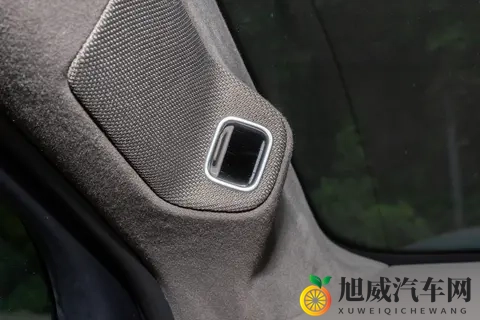 30 万级六边形战士！腾势 N8L 大六座 + 1300 续航，家庭出行闭眼冲～-2