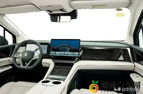 比亚迪“最便宜MPV”官宣，颜值很飒，云辇很棒！-3