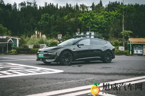 奥迪 E5 Sportback往返860公里看雪山，不旅行还叫什么奥迪旅行车-2
