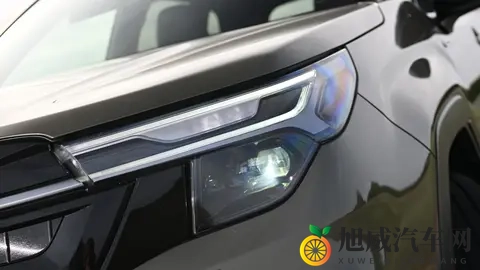 外观更加硬朗，内饰依旧硬朗，全新斯巴鲁森林人实车图曝光-3