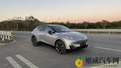 领克Z20持续热销，这波银色的精致细节拉高期待值-1