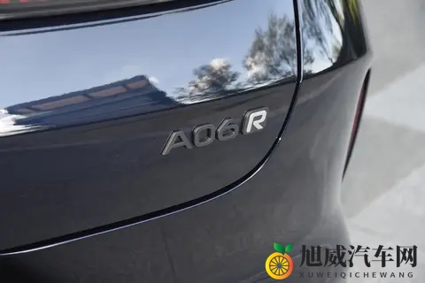 1199 万起售,激光雷达、800V 高压平台,它适合家庭用户吗?-2