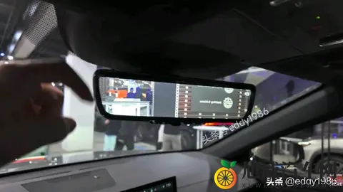 全新雷克萨斯ES实车外观与内饰终于曝光,惊喜与惊吓并存!-1