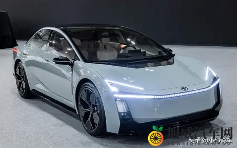 卡罗拉变了，丰田急了，家轿战场要洗牌！-3