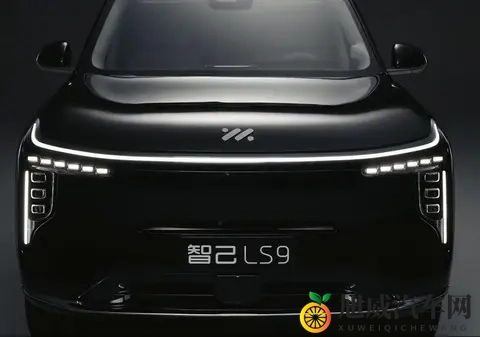 上汽智己LS9实拍图首曝，豪华纯电大SUV的未来想象-3