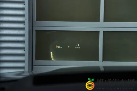 2025款林肯Z燃油版购车手册：配置差异解析-2