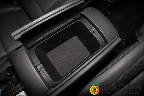 2026 帕里斯帝尊贵版：25T 混动赋能豪华出行-3