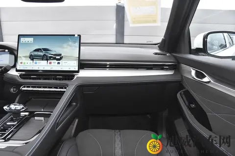 吉利这次真敢拼！新东方曜降45万，还送五重豪礼，能火吗？-3