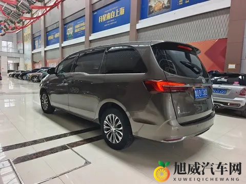 开了2年的别克GL8，11万多拿下商务接待值不值？-3