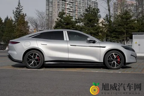 搭载四颗激光雷达的阿维塔 12产品力有多硬？对比汉L EV该怎么选？-1