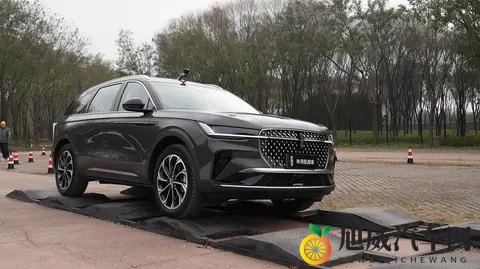 纠结豪华SUV？这场测试让我果断选航海家✨-3