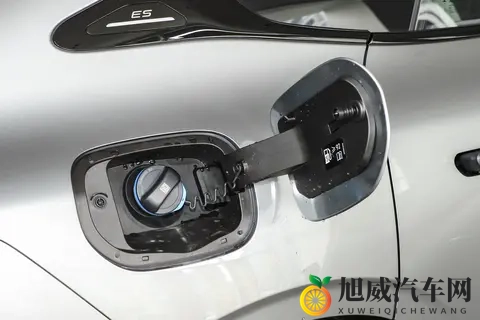 豪华与性能兼备,深度体验星纪元ES 2025款 增程版 Ultra四驱旗舰-2