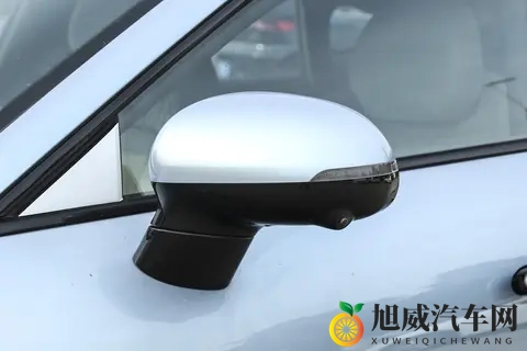 深度体验2025款星纪元ES:在20-30万区间值得细品的新能源轿车-1