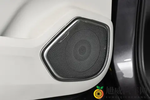 试驾2026款领克09：配置丰富，实力均衡，适合家用-2