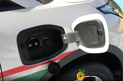 拍戏中啊灬啊别停灬用力H：新能源车型惊艳亮相：速度激情动力续航全升级-1