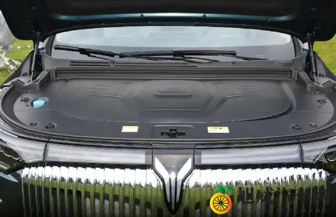 26款岚图梦想家上市即热销，乾崑ADS+59秒破百，纯电续航达350km-2