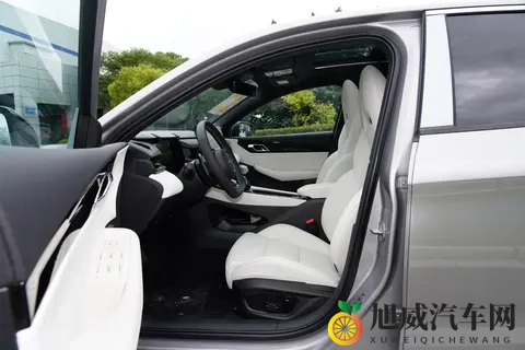 年底想买燃油车？这款 “狠角色” 别错过！聊聊第三代领克03-3