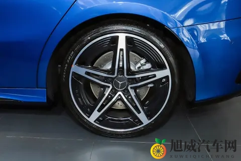 2025宽奔驰A级AMG新车选购指南 优缺点解读-3