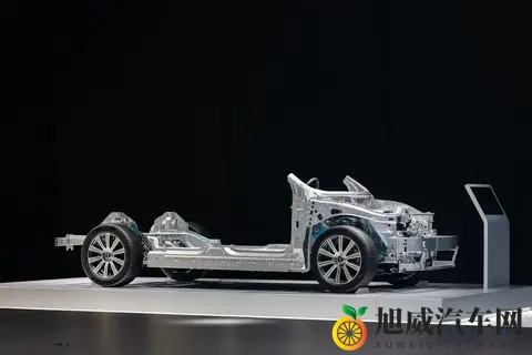 日本公妇厨房乱婬：日本皇室女性厨房意外曝光-2