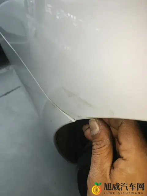 电梯里和快递员爽到高c：电梯邂逅快递员，激情四溢乐无边-2