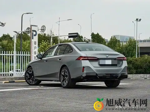 宝马5系跌至32万，抄底时机还是换代前夜？-2