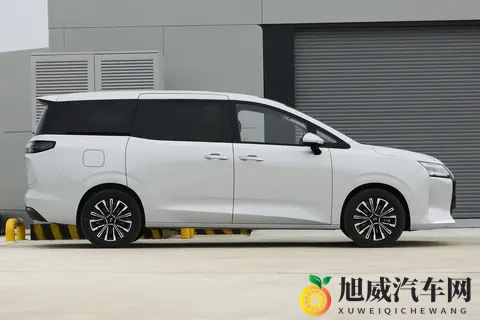 开了10多年车的老司机，为何被这款7座家用MPV星光730 PHEV圈粉？-2