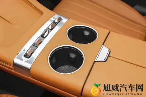 10万级大七座SUV，999万起售，安全舒适不将就！-2