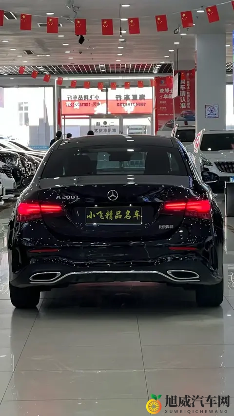 一手准新奔驰A级，15万内体验豪华轿跑风范！-3