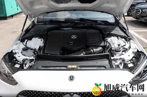 花30万买台15T的车，到底图个啥？静态解析奔驰C级-1