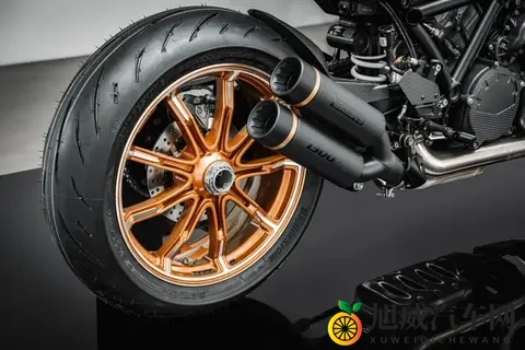 摩托圈劳斯莱斯出新作，1400R能否复制2分钟售罄神话？-1