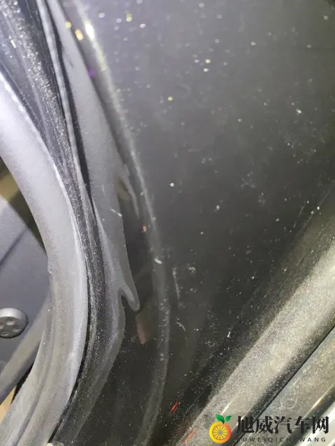 3799万起谁与“争峰”！ 岚图泰山正式上市-1