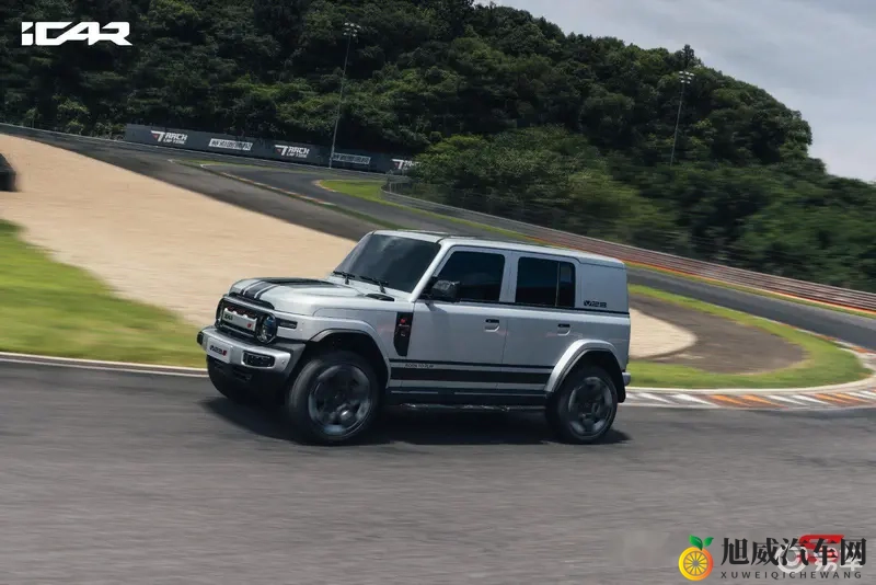 男人与雌性宠物交2O24：2024科技汽车新趋势：智能、环保、个性化！-2