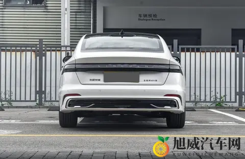 中国特供，预算20万想买豪华品牌，TA却成为绕不开的选择？-2