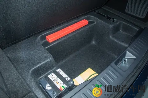 家庭出行就选深蓝S09，空间大、配置高、动力强，性价比还超高！-3