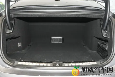 蔚来 ET9 全面升级驾乘皆顶流，BBA 行政旗舰地位遇挑战-2