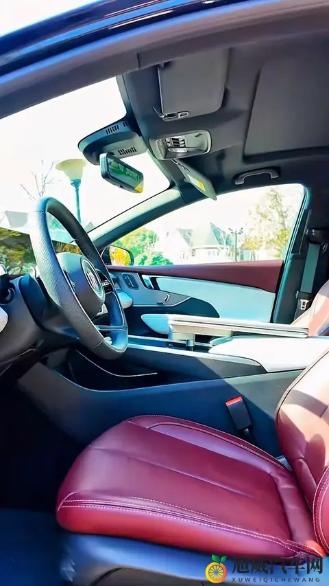 别再说君越是“老头乐”!试驾后彻底改观,这驾驶质感真香了-1