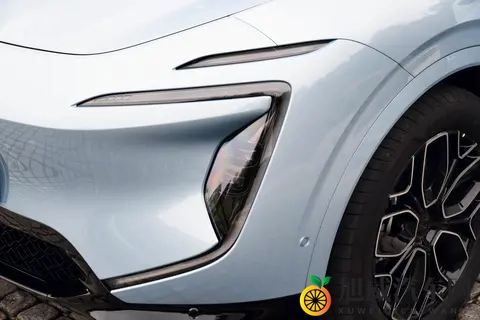 20万级中型SUV,入门即满配,阿维塔07怎么选?-3