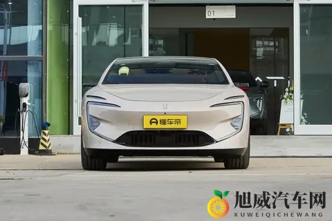 2026款阿维塔12四激光版上市：十项升级，重塑智能豪华新体验-1