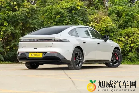 15万级新能源车又添新丁，配激光雷达+8295P芯片，轴距2915mm-3