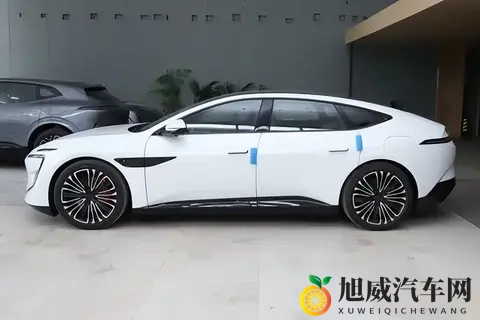 全系标配四激光雷达，26款新车正式上市-1