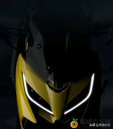 升仕552G亮相米兰，双缸链条传动+满配电控，性能对标TMAX！-1